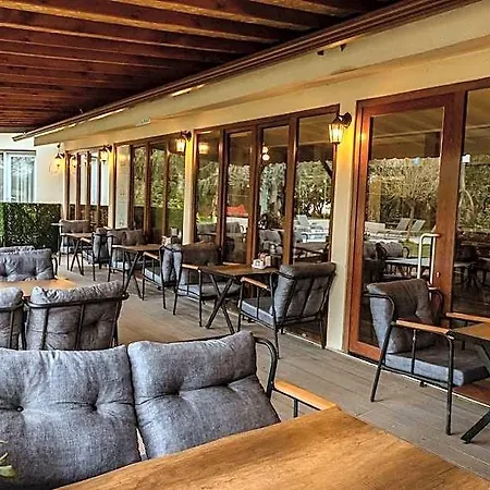Alex Village Life Kartepe Hotell 3*